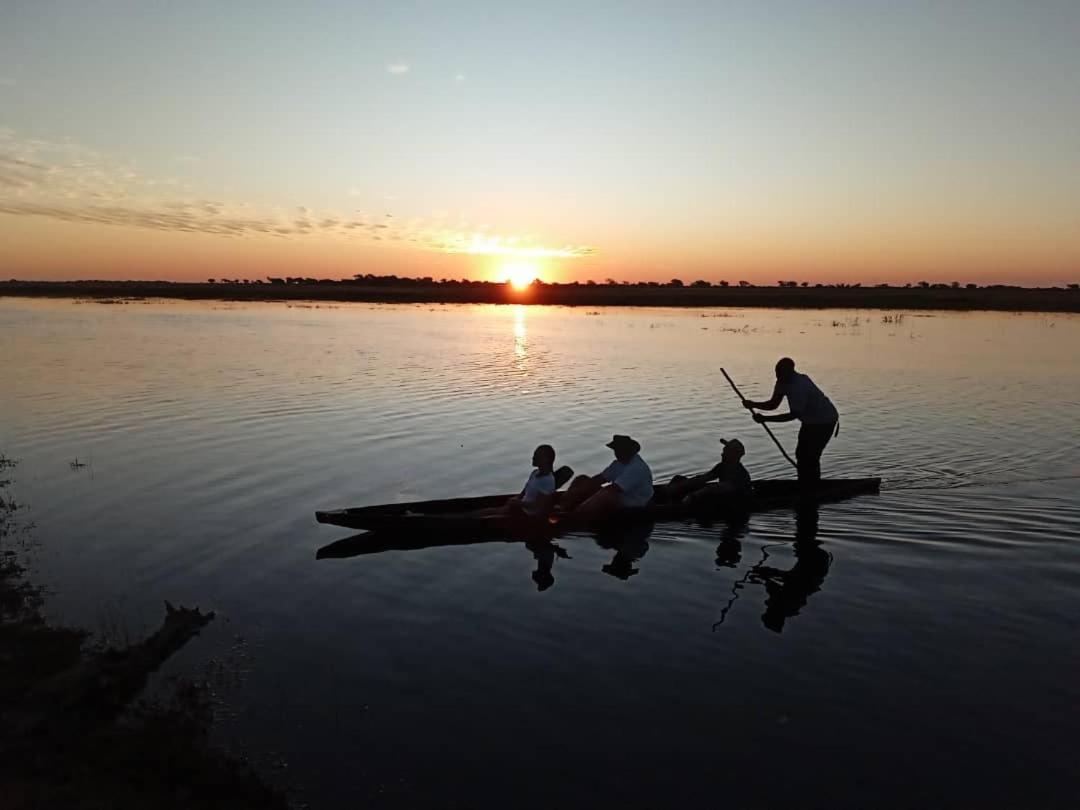 Xhabe Safari Lodge Chobe Muchenje 外观 照片