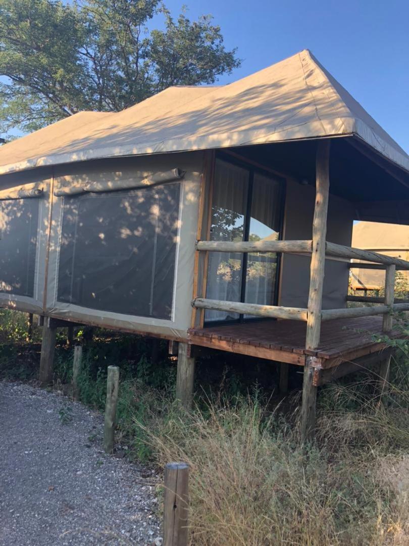 Xhabe Safari Lodge Chobe Muchenje 外观 照片